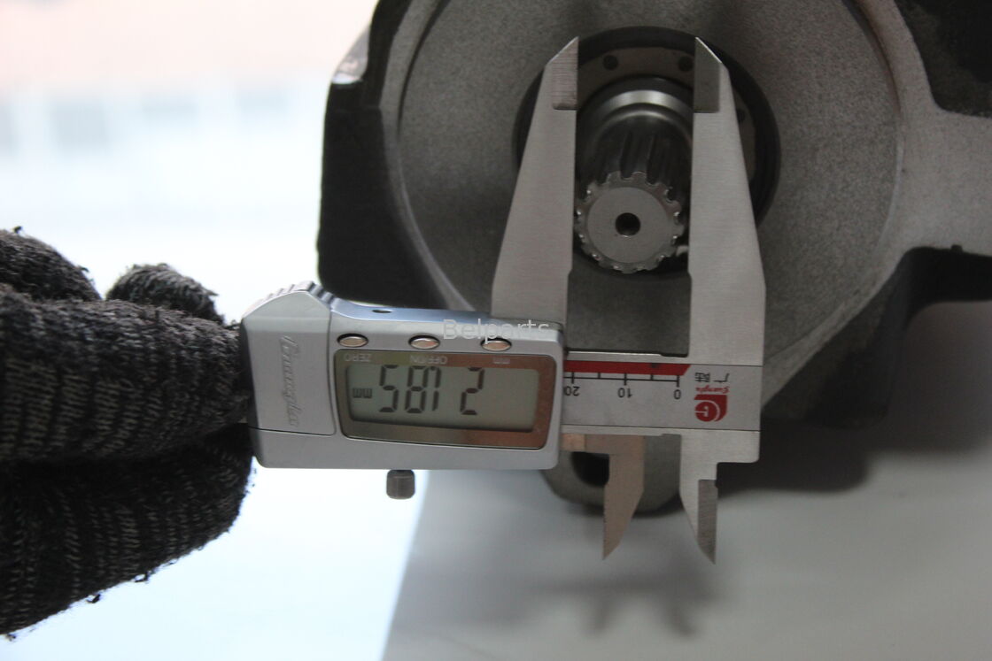 ZX27U-2-3 ZX30U-2-3 ZX35U-2-3 Pompa hydrauliczna do koparki mini Hitachi Części PVD-1B-32P-11G5 Tłokowa pompa główna 4642385 4642386 4466791 4605638 4699382