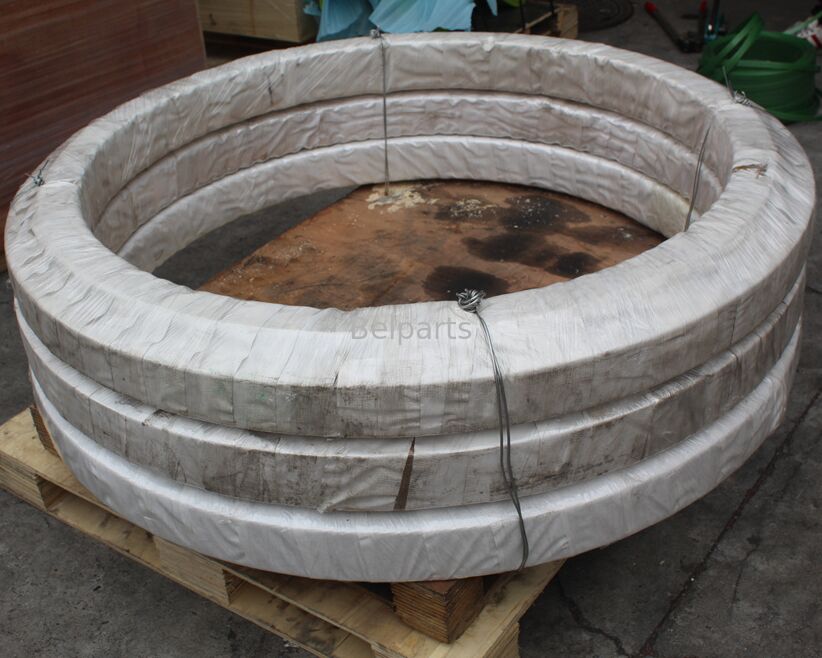 Łożysko obrotu PC200-7 PC200-6 do koparki Komatsu Części zamienne 207-25-61100 6D102 Pierścień obrotu